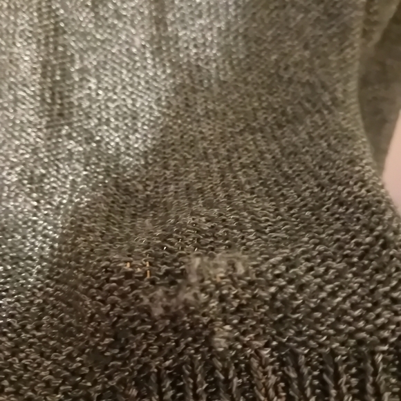 Forever 21 Women's Cut Out Cold Shoulder Metallic Gunmetal Sweater Top Size  S - Picture 6 of 6